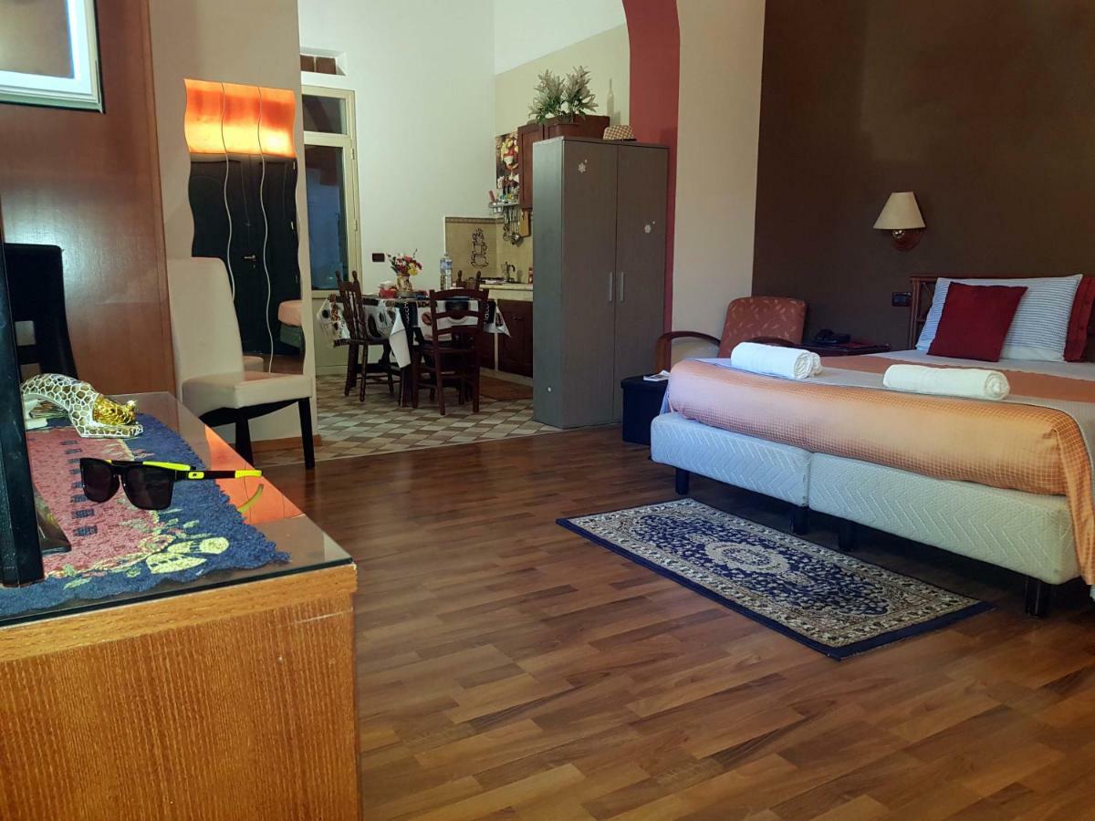 Casa Rotre In The Historic Center Of Palermo